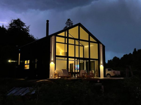 Moderna Casa entre Campo de Frambuesas